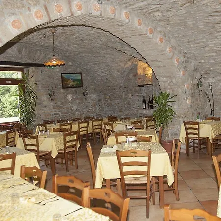 Agriturismo La Vecchia Cascina Di Paolo & Belinda Farm stay
