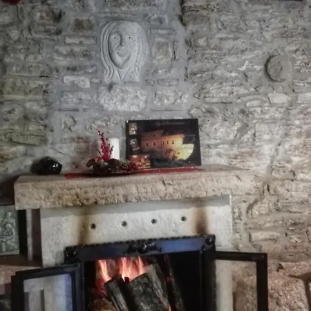 Agriturismo La Vecchia Cascina Di Paolo & Belinda Farm stay *